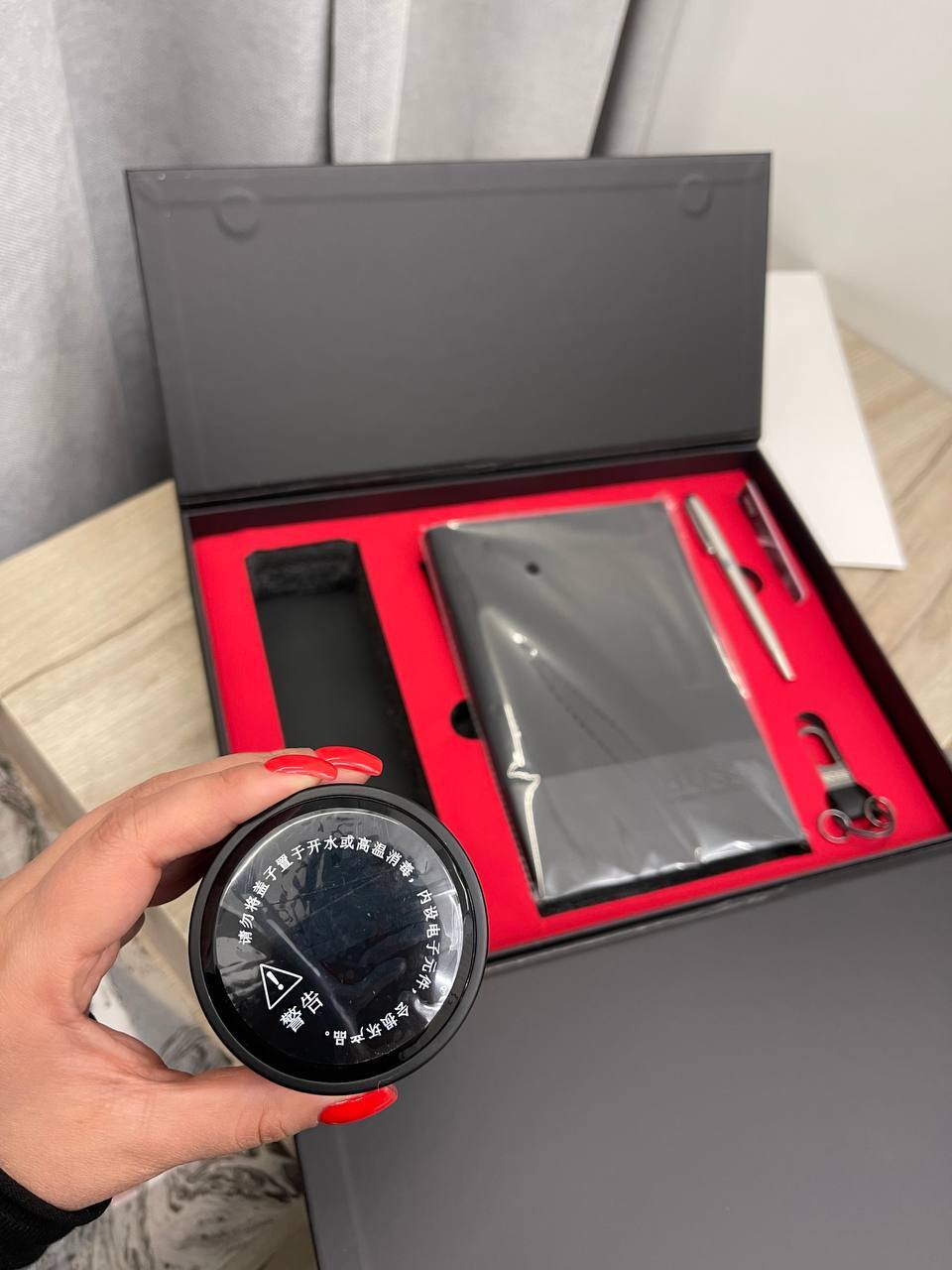 Подарочный набор BOSS стильный и элегантный аксессуар Подарочный набор BOSS стильный и элегантный аксессуар