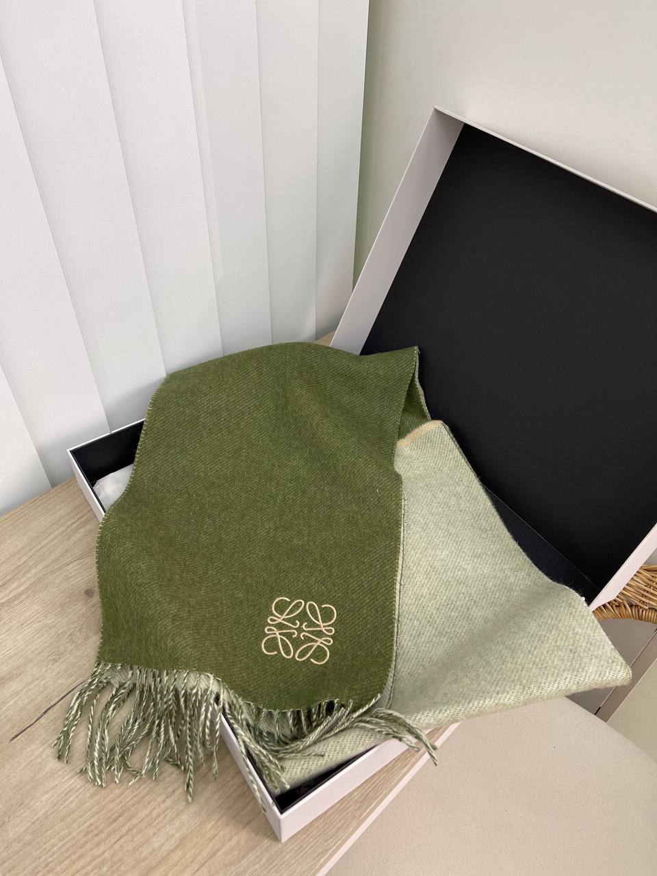 Коллекционный шарф Loewe BP-21806 Коллекционный шарф Loewe BP-21806