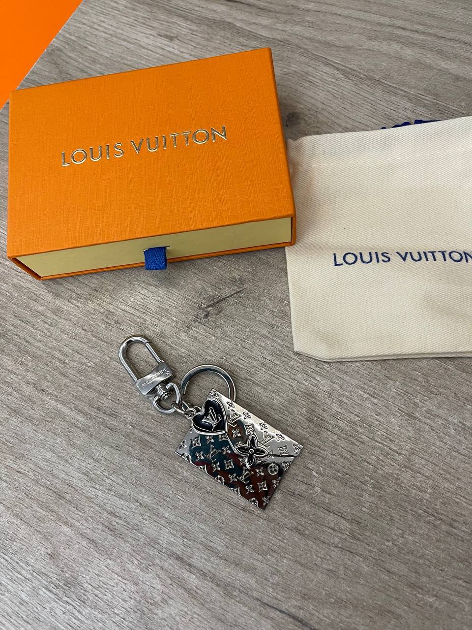 Коллекционный брелок Louis Vuitton BP-52918 Коллекционный брелок Louis Vuitton BP-52918