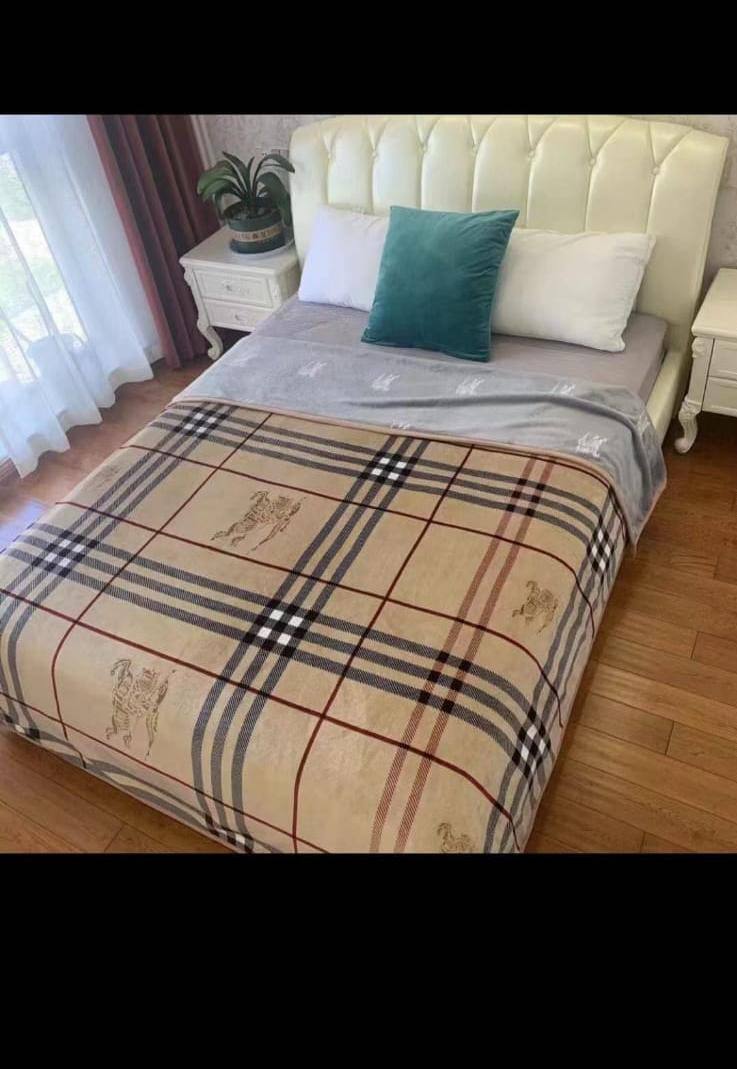 Плед Burberry коллекционный 200x230 BP-16280 Плед Burberry коллекционный 200x230 BP-16280