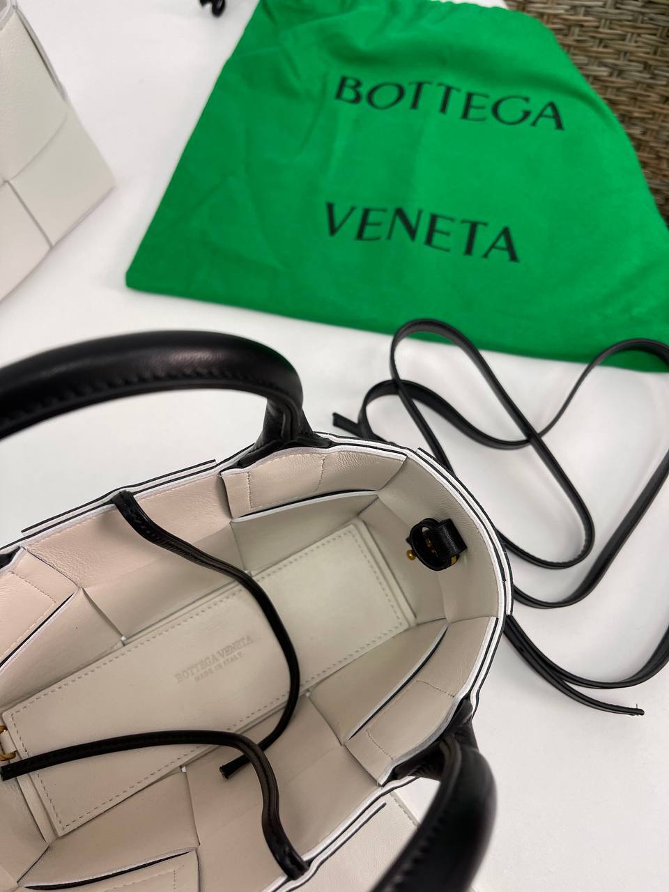 Элитная женская сумка Bottega Veneta BP-31975 Элитная женская сумка Bottega Veneta BP-31975