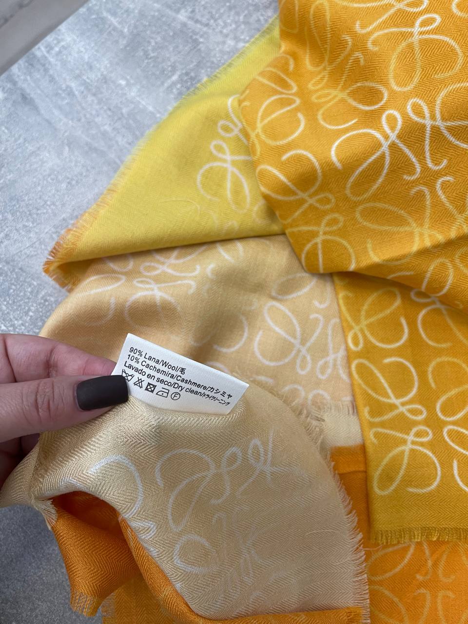 Коллекционный шарф Loewe BP-41230 Коллекционный шарф Loewe BP-41230