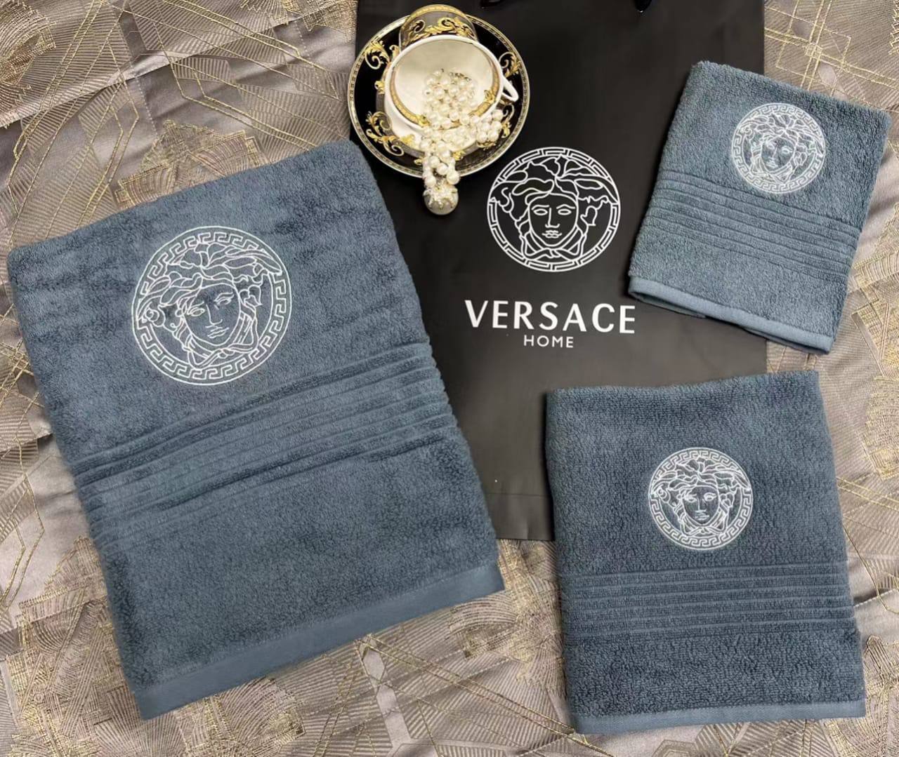 Versace полотенца комплект (3 шт.) эксклюзивный BP-18685 Versace полотенца комплект (3 шт.) эксклюзивный BP-18685
