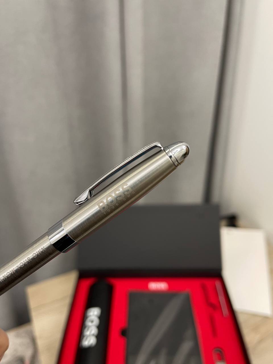 Подарочный набор BOSS стильный и элегантный аксессуар Подарочный набор BOSS стильный и элегантный аксессуар