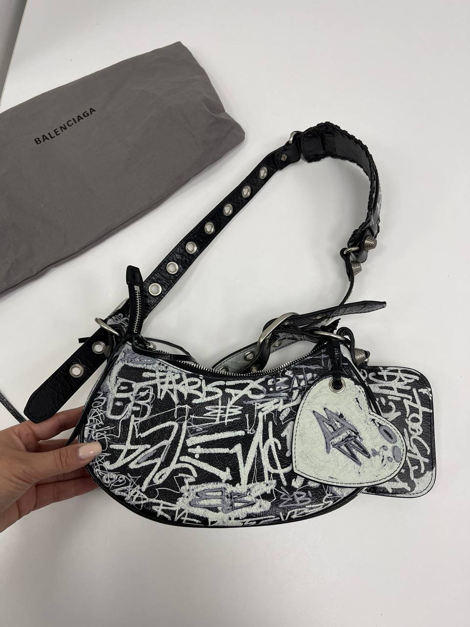 Повседневная женская сумка Balenciaga BP-22809 Повседневная женская сумка Balenciaga BP-22809