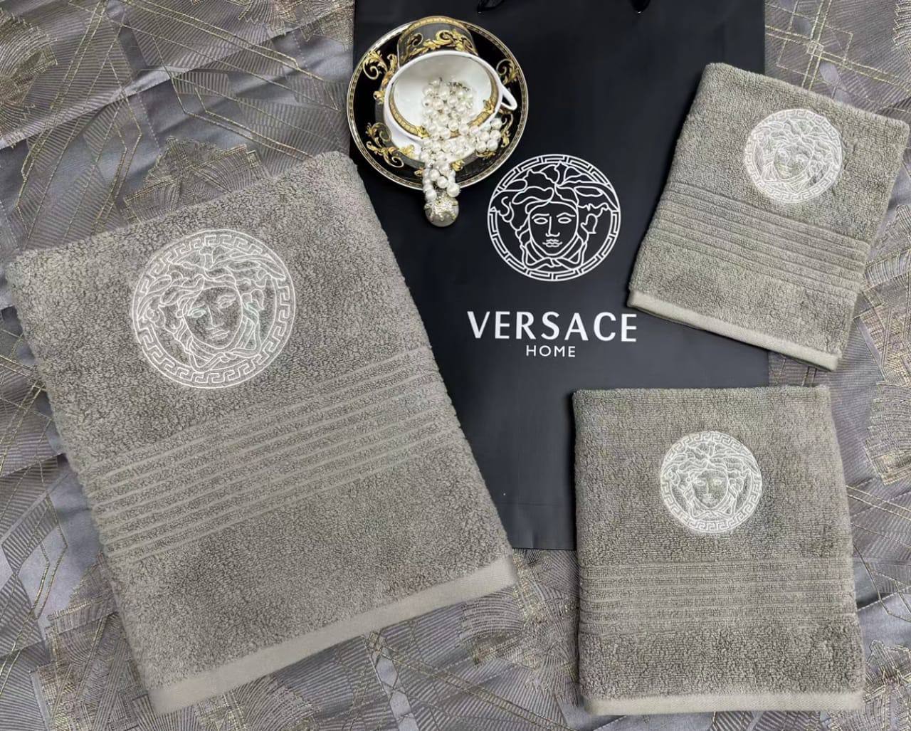 Versace полотенца комплект для ванной (3 шт.) BP-18684 Versace полотенца комплект для ванной (3 шт.) BP-18684
