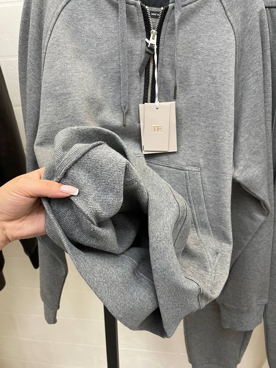 Костюм спортивный Tom Ford BP-46156 Костюм спортивный Tom Ford BP-46156