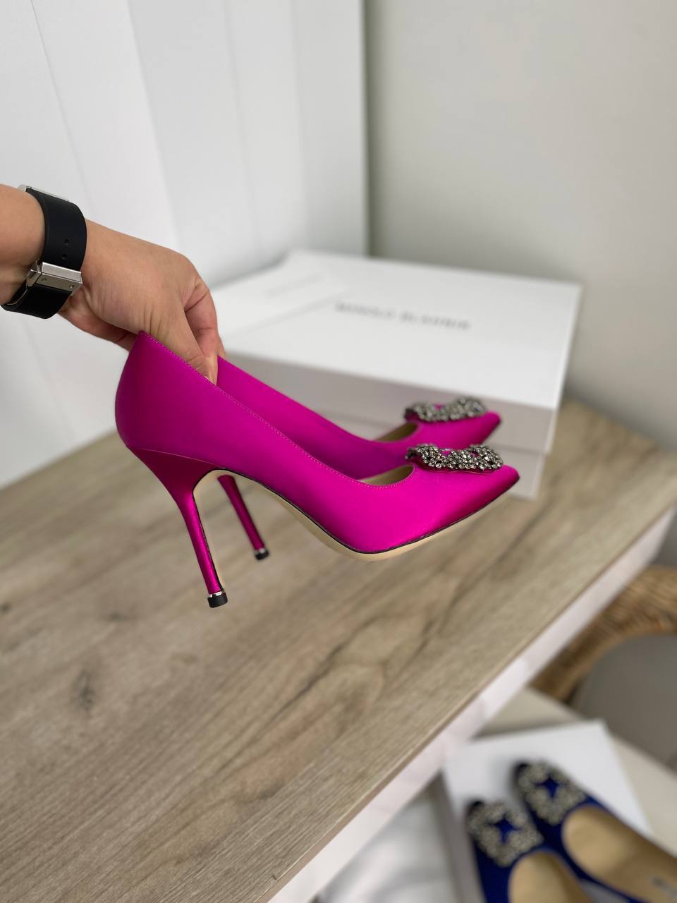 Элегантные женские туфли Manolo Blahnik BP-24933 Элегантные женские туфли Manolo Blahnik BP-24933