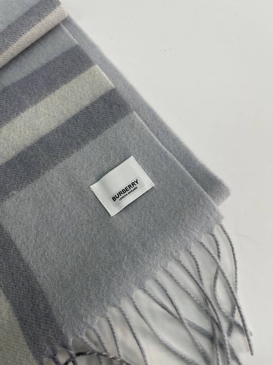 Шарф люксовый Burberry BP-21196 Шарф люксовый Burberry BP-21196