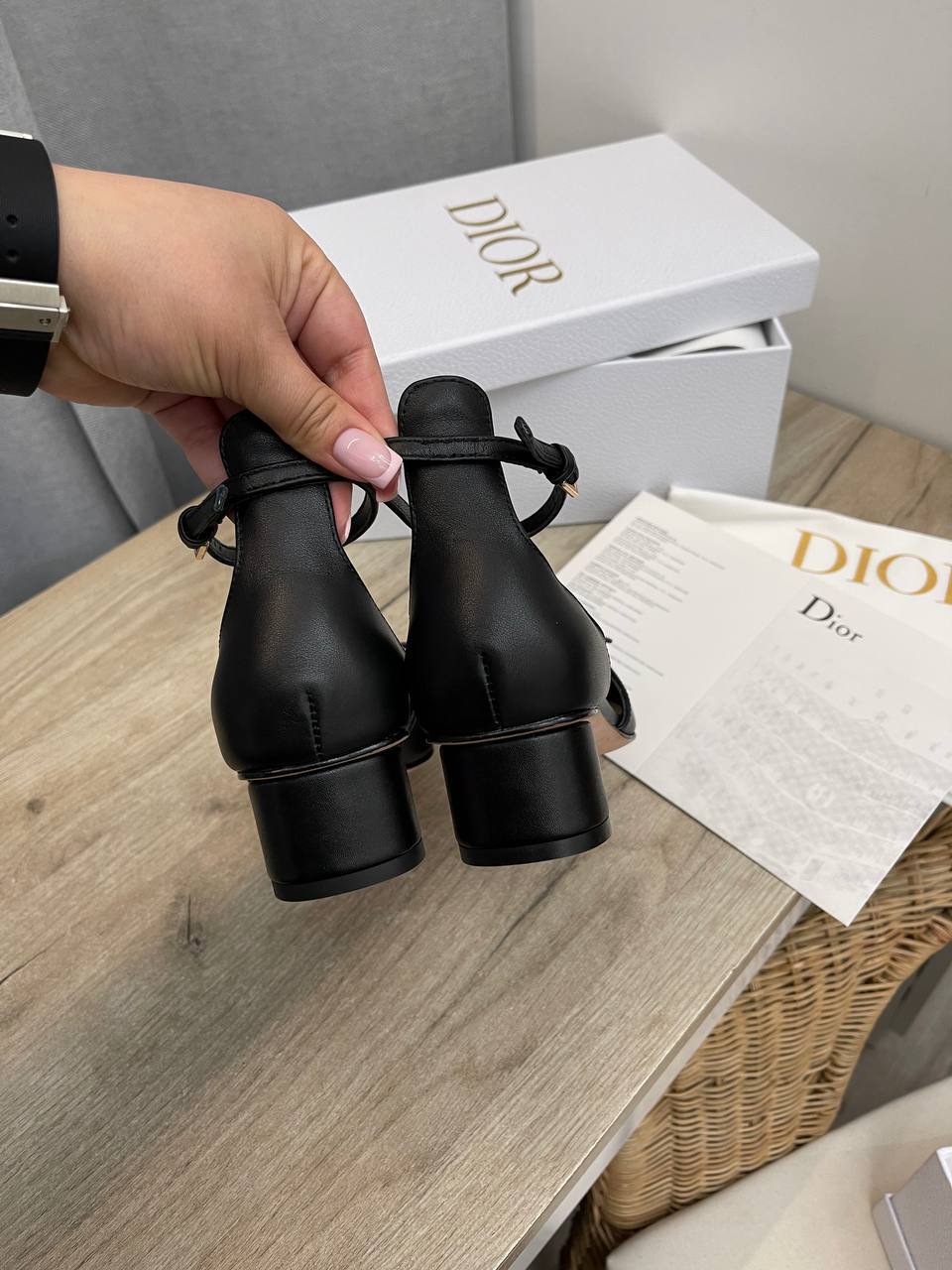 Дизайнерские туфли Christian Dior BP-48876 Дизайнерские туфли Christian Dior BP-48876