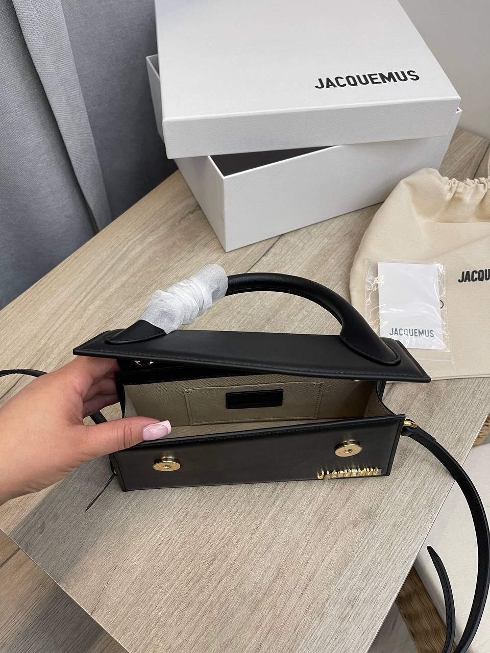 Коллекционная сумка черная Jacquemus женская BP-49067 Коллекционная сумка черная Jacquemus женская BP-49067