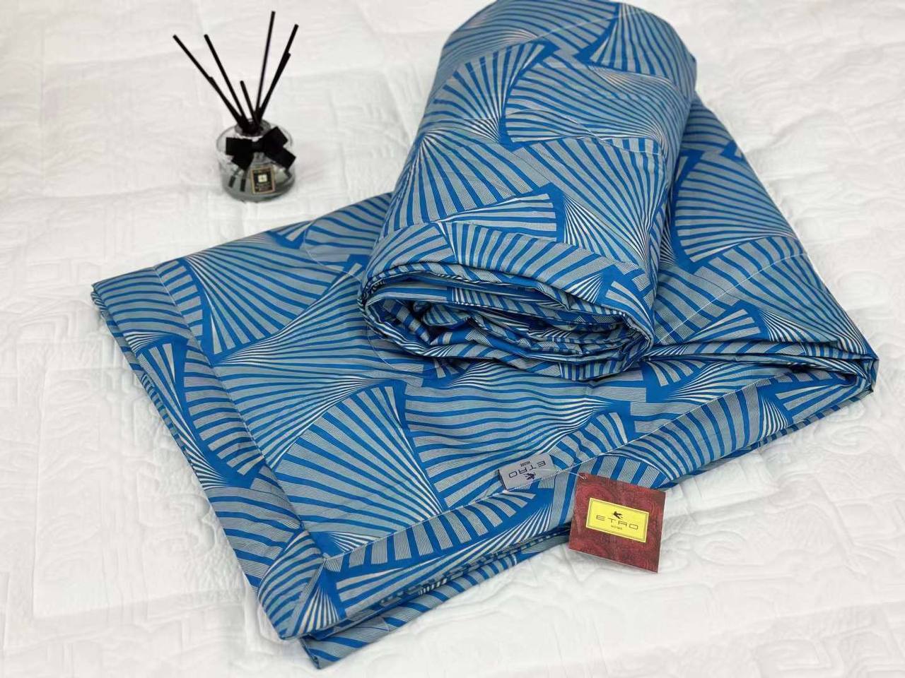 Тёплое одеяло ETRO BP-33304 Тёплое одеяло ETRO BP-33304