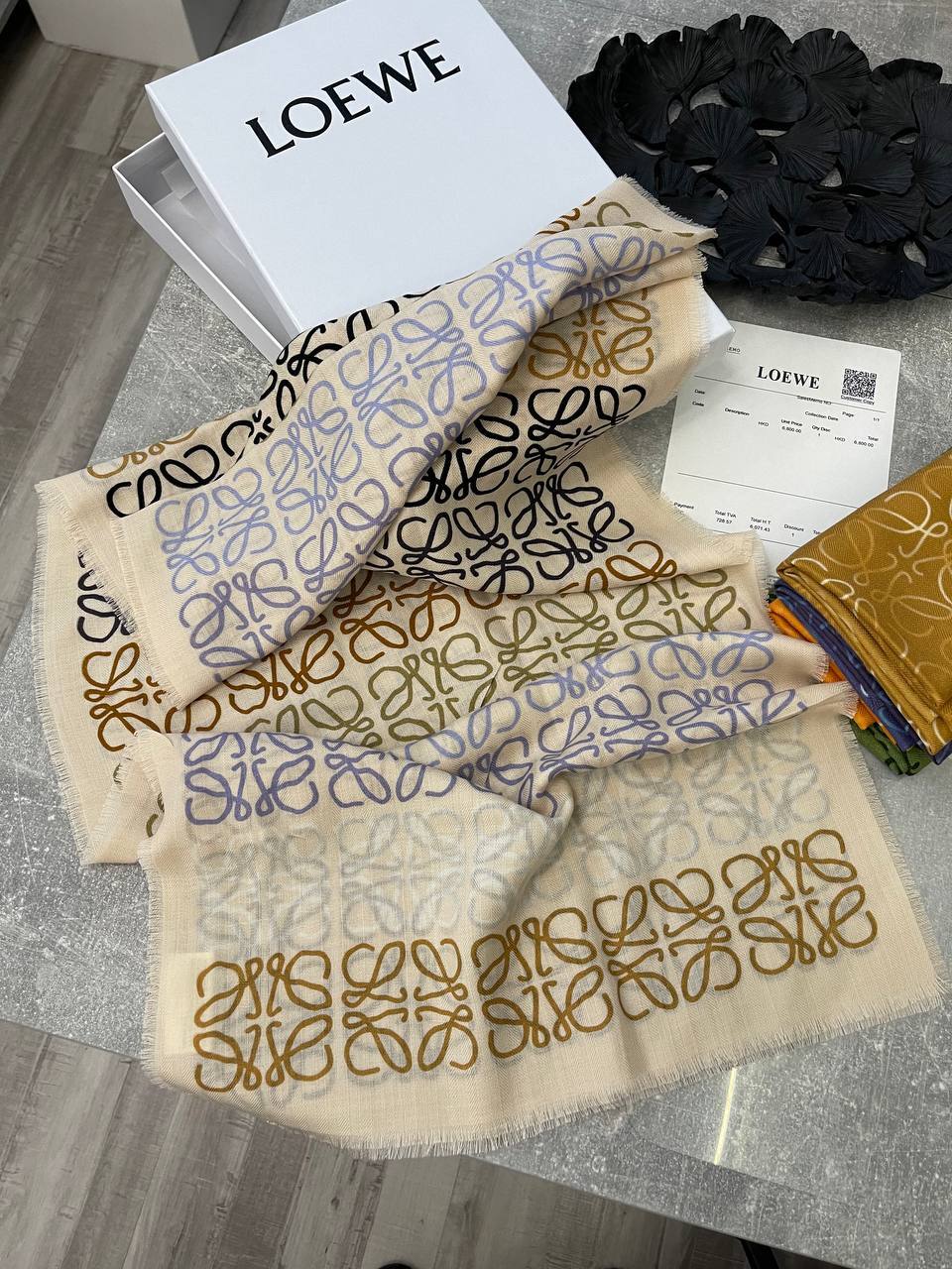 Элегантный шарф Loewe BP-41227 Элегантный шарф Loewe BP-41227