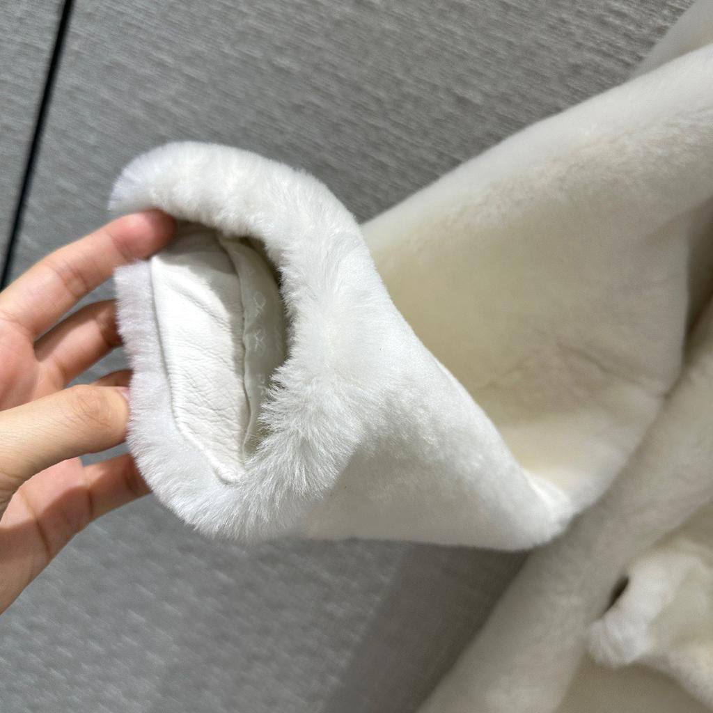 Шуба люкс Prada BP-43142 Шуба люкс Prada BP-43142