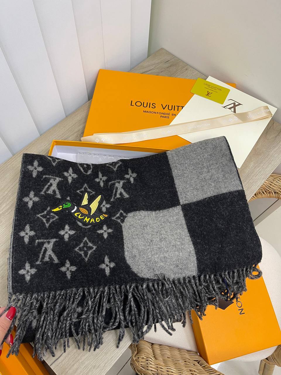 Шарф коллекционный Louis Vuitton BP-21542 Шарф коллекционный Louis Vuitton BP-21542