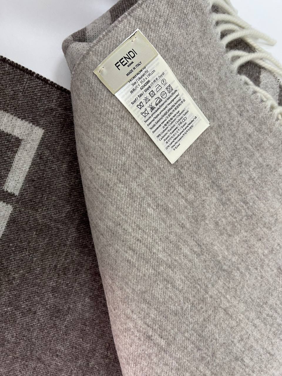 Премиум шарф Fendi BP-23339 Премиум шарф Fendi BP-23339