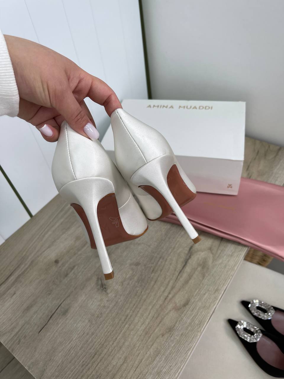 Коллекционные туфли Amina Muaddi BP-32950 Коллекционные туфли Amina Muaddi BP-32950