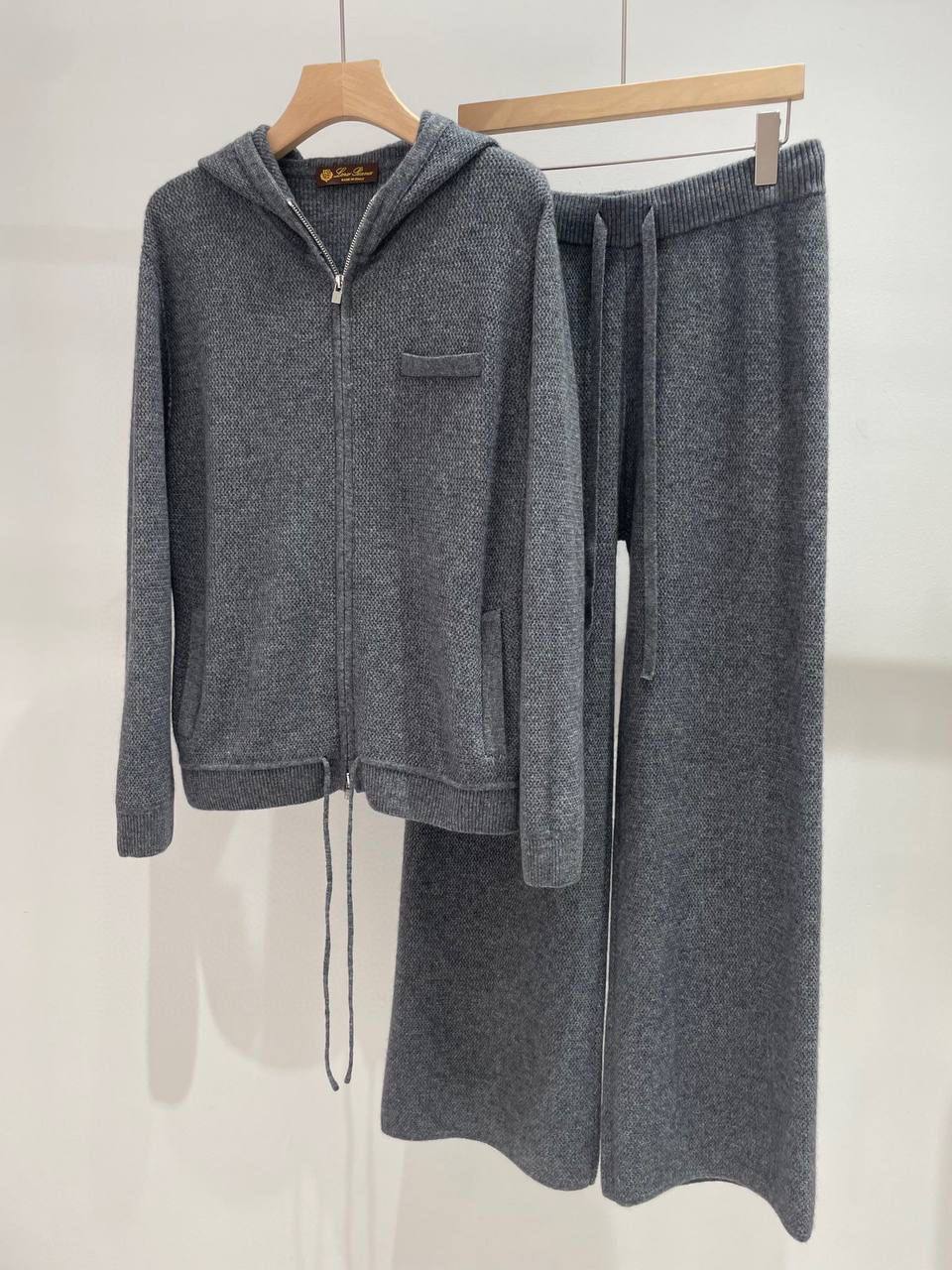 Трендовый женский костюм Loro Piana BP-40510 Трендовый женский костюм Loro Piana BP-40510