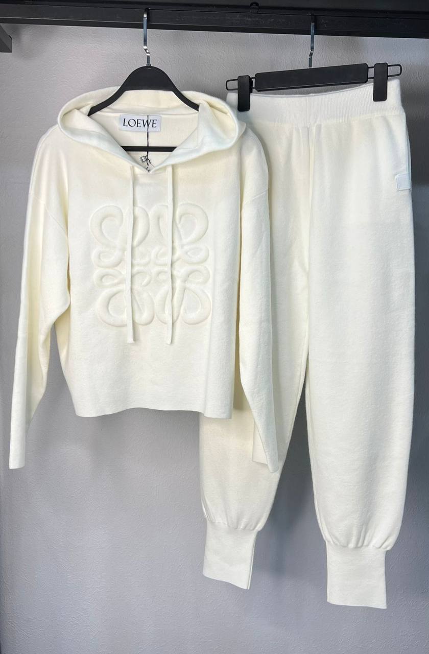 Loewe костюм спортивный BP-42090 премиум Loewe костюм спортивный BP-42090 премиум