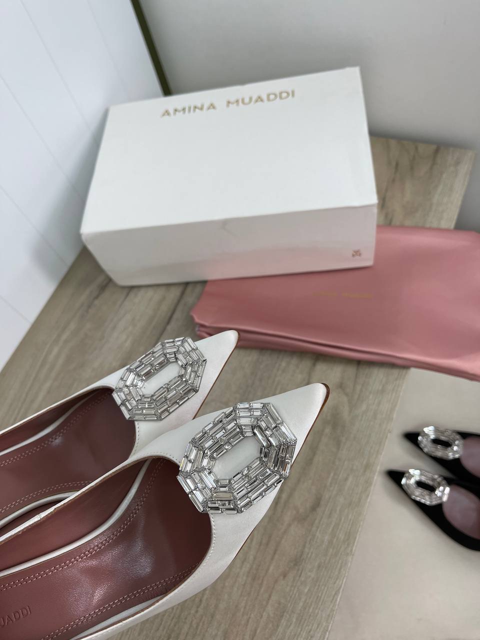 Коллекционные туфли Amina Muaddi BP-32950 Коллекционные туфли Amina Muaddi BP-32950