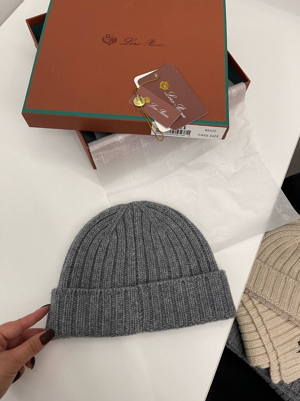 Шапка для мужчин Loro Piana BP-39733 Шапка для мужчин Loro Piana BP-39733