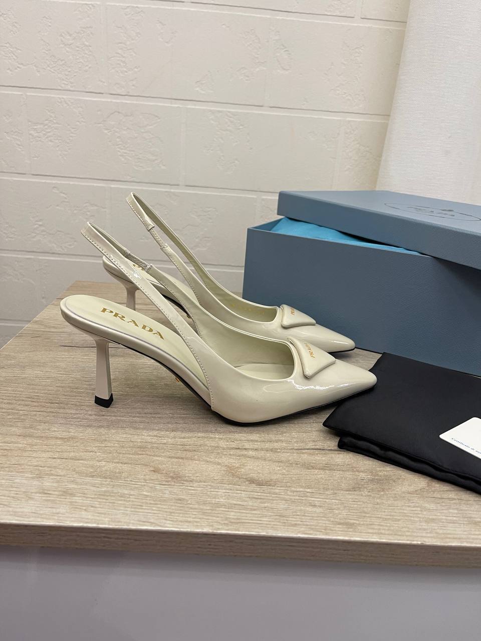 Дизайнерские туфли Prada BP-45406 Дизайнерские туфли Prada BP-45406