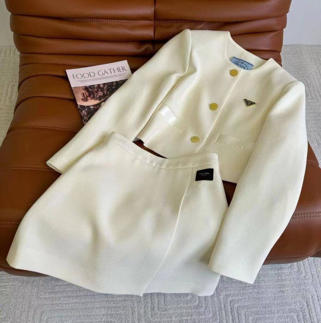 Премиум костюм Prada женский BP-48200 Премиум костюм Prada женский BP-48200