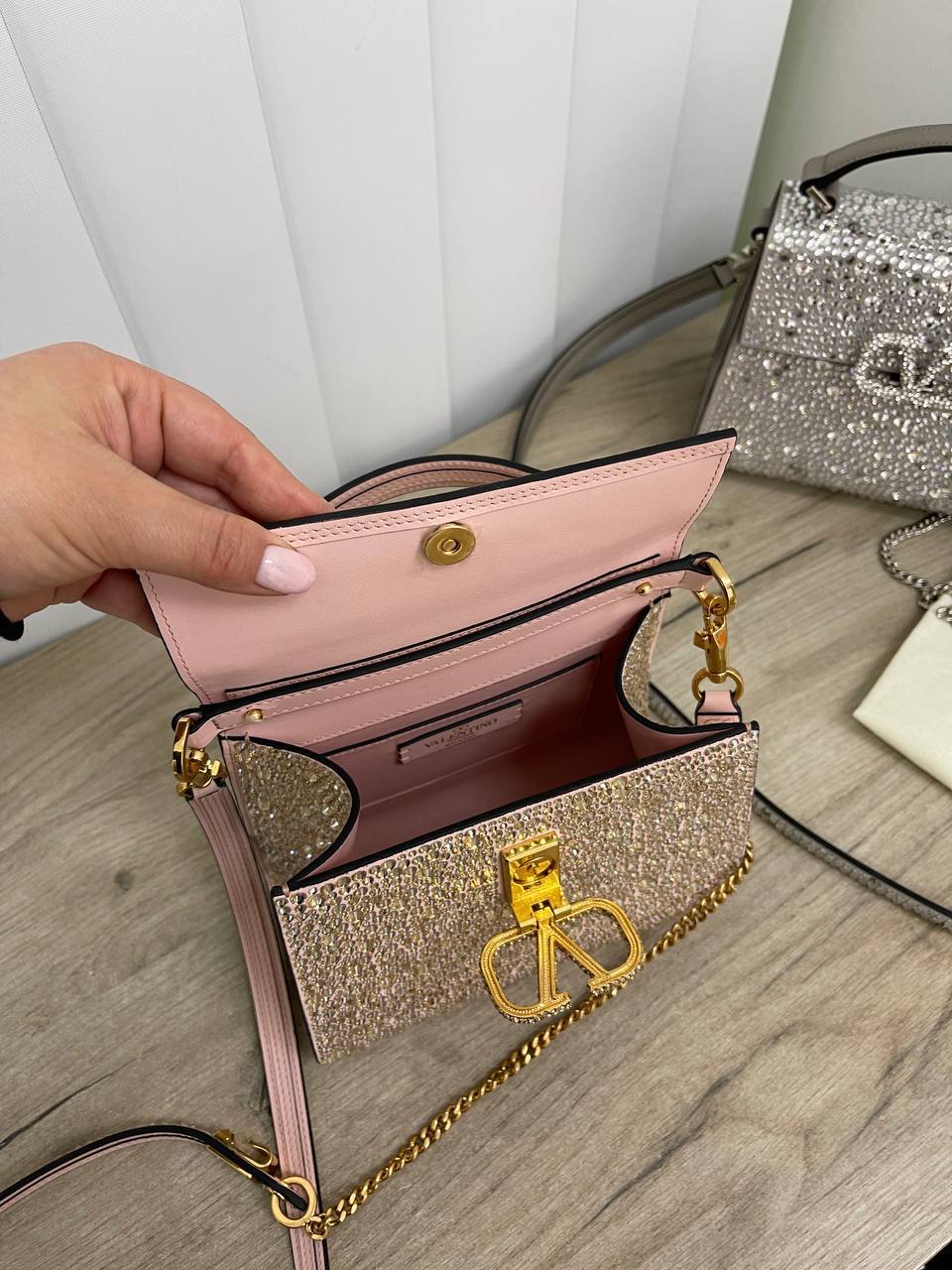 Женская коллекционная сумка Valentino BP-27670 Женская коллекционная сумка Valentino BP-27670