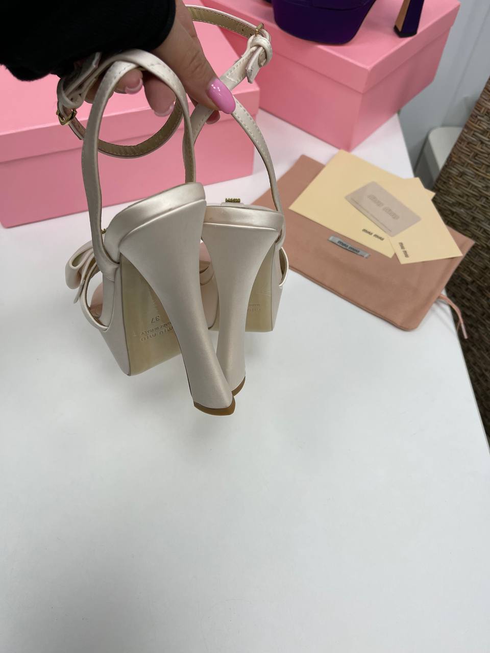 Коллекционные босоножки Miu Miu BP-29900 Коллекционные босоножки Miu Miu BP-29900