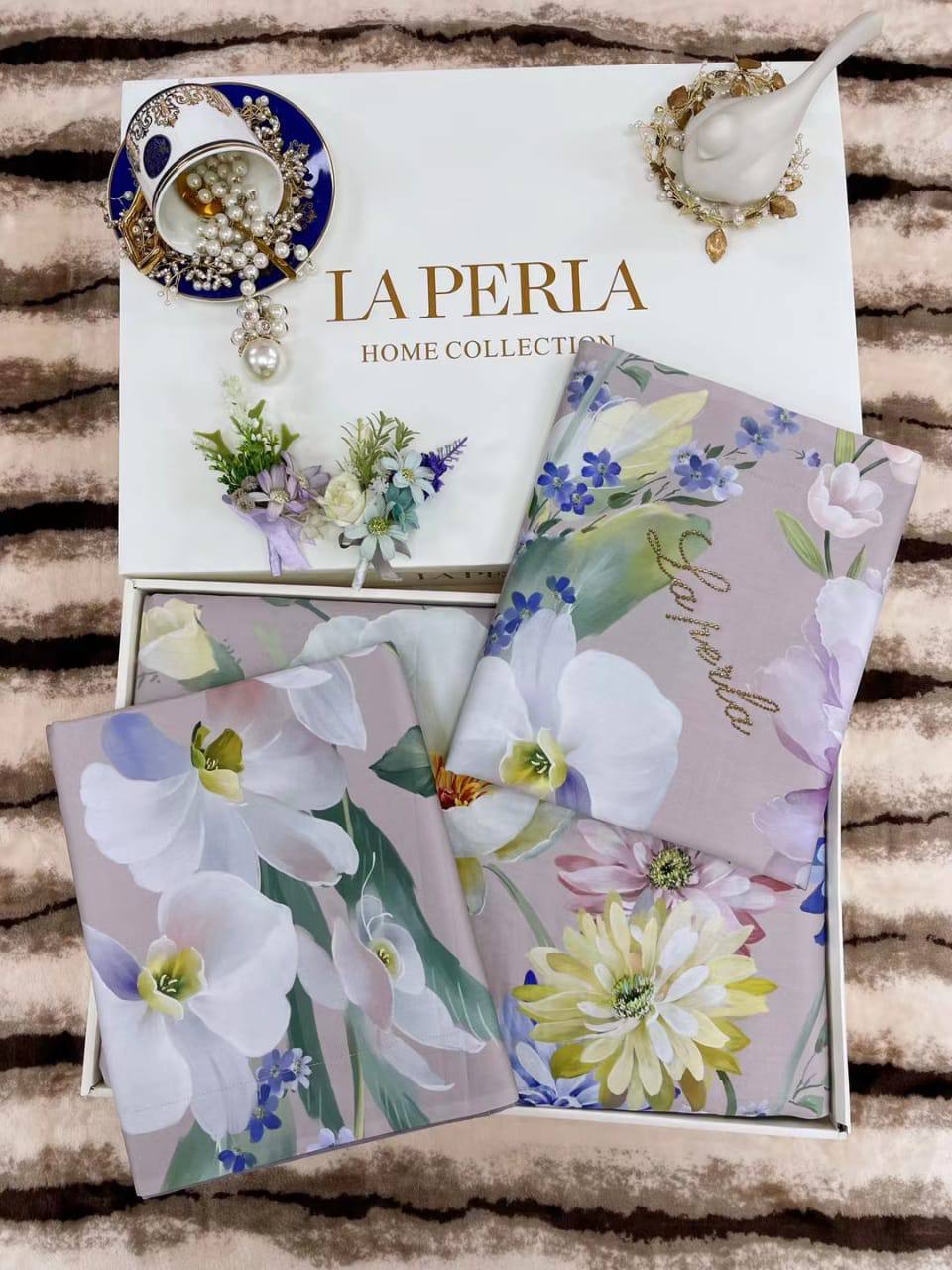 Комплект постельного белья La Perla BP-29181 Комплект постельного белья La Perla BP-29181