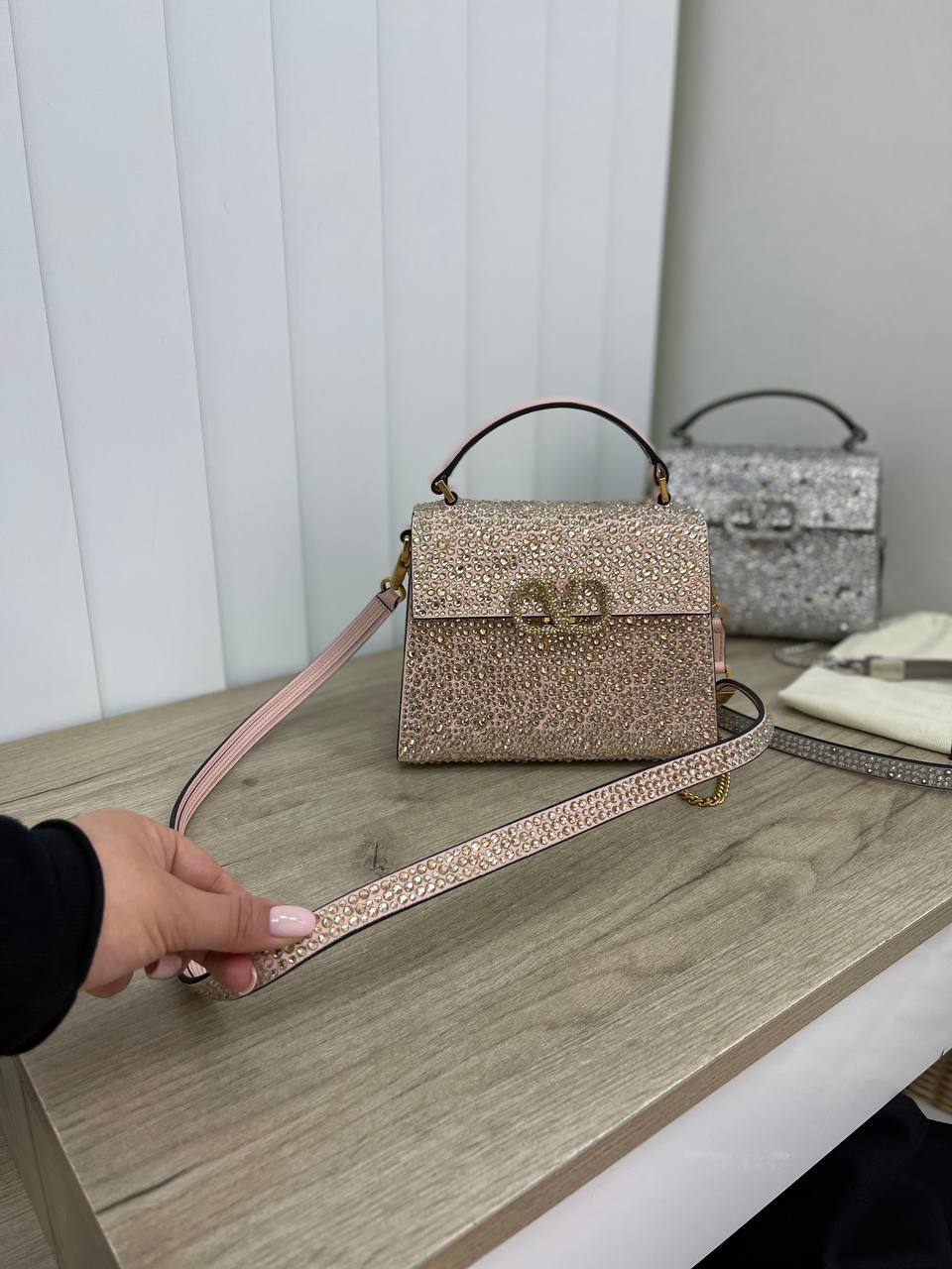 Женская коллекционная сумка Valentino BP-27670 Женская коллекционная сумка Valentino BP-27670