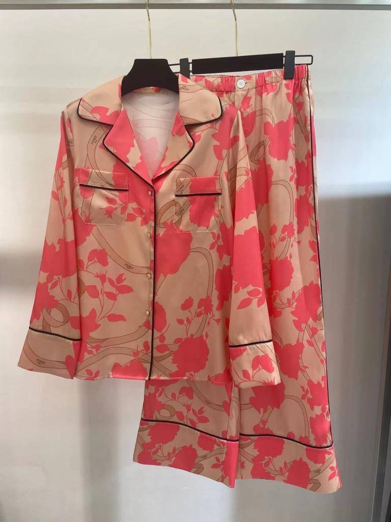 Дизайнерский костюм Fendi BP-33114 Дизайнерский костюм Fendi BP-33114