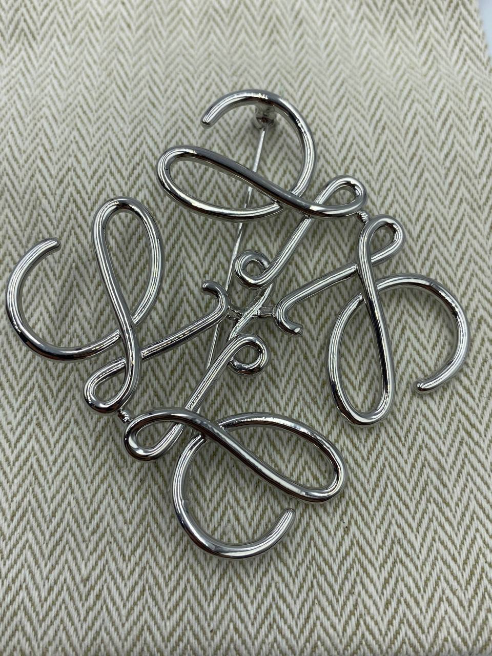 Коллекционная брошь Loewe BP-44921 Коллекционная брошь Loewe BP-44921