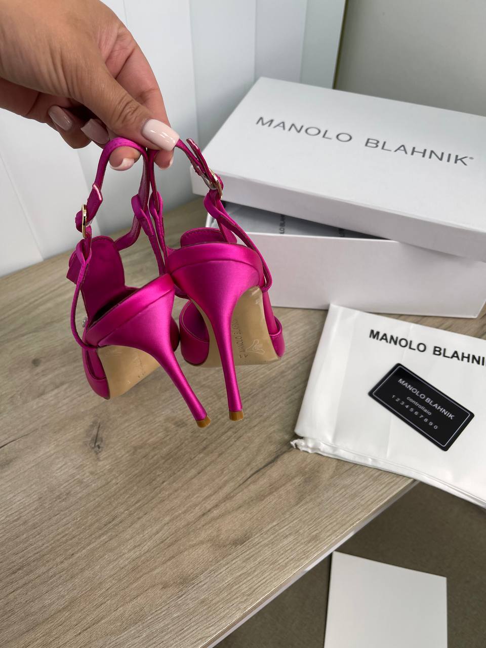 Дизайнерские туфли Manolo Blahnik BP-17463 Дизайнерские туфли Manolo Blahnik BP-17463