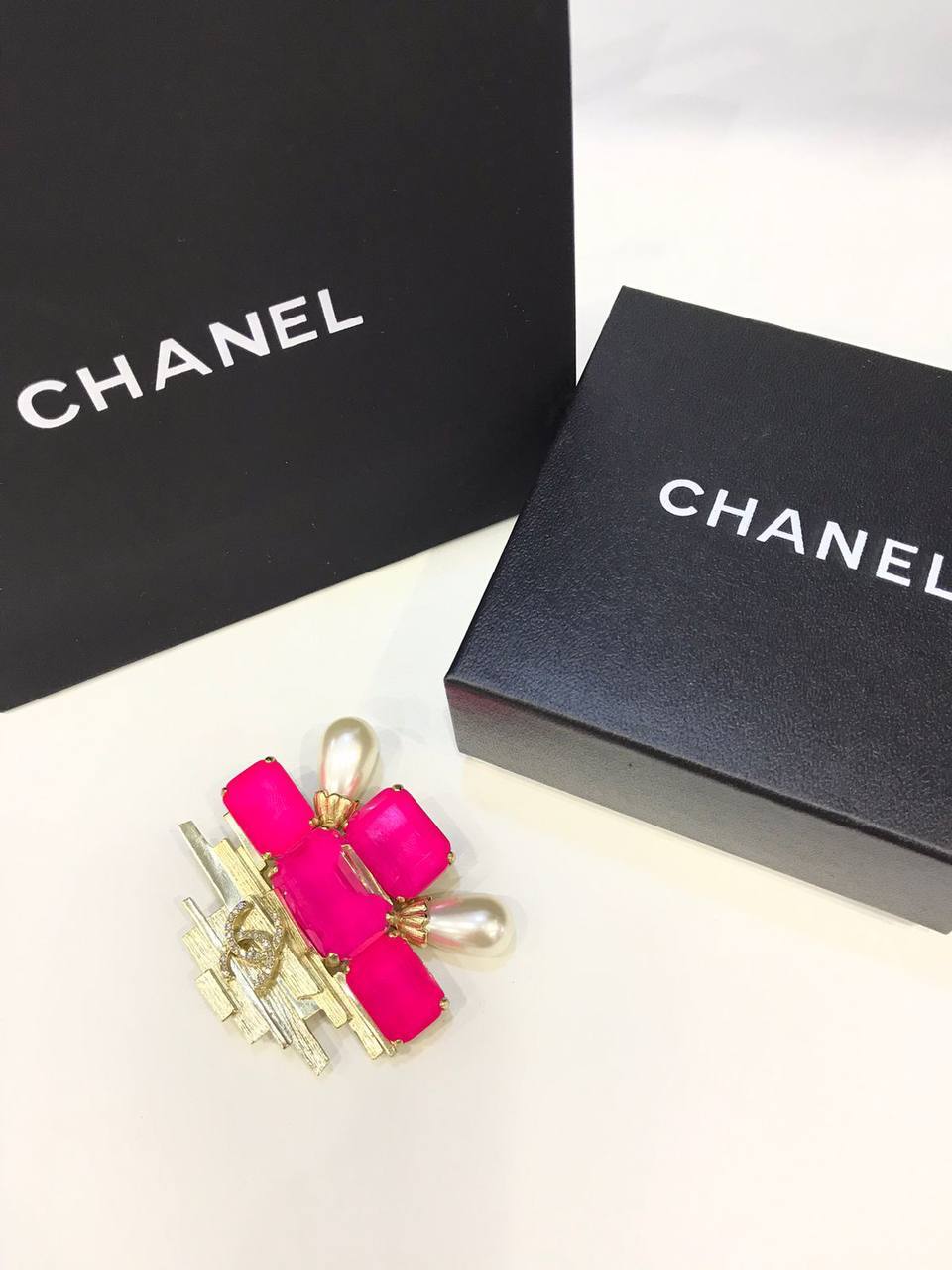 Коллекционная брошь Chanel BP-16569 Коллекционная брошь Chanel BP-16569