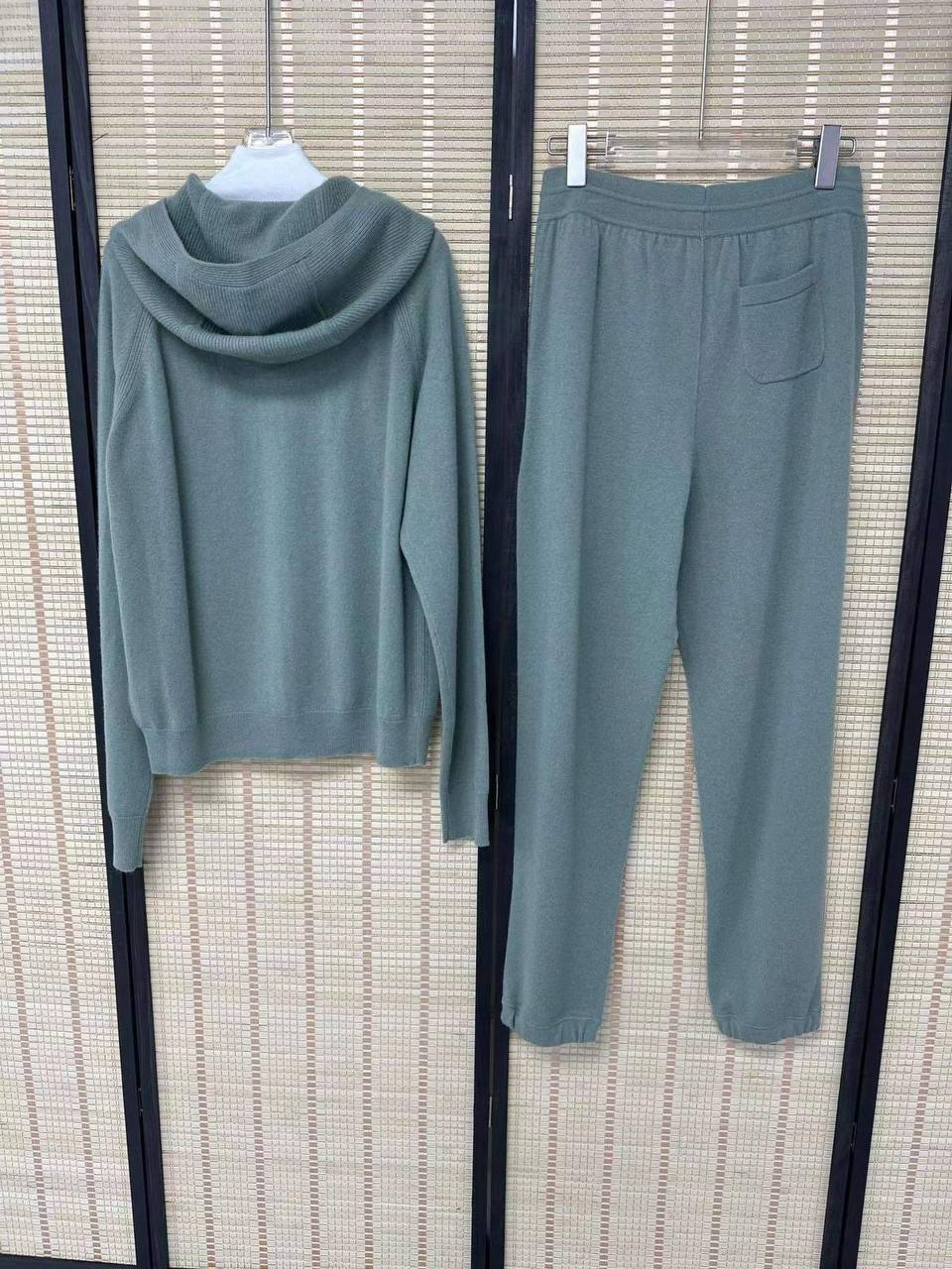 Элитный женский костюм BP-43042 Loro Piana Элитный женский костюм BP-43042 Loro Piana