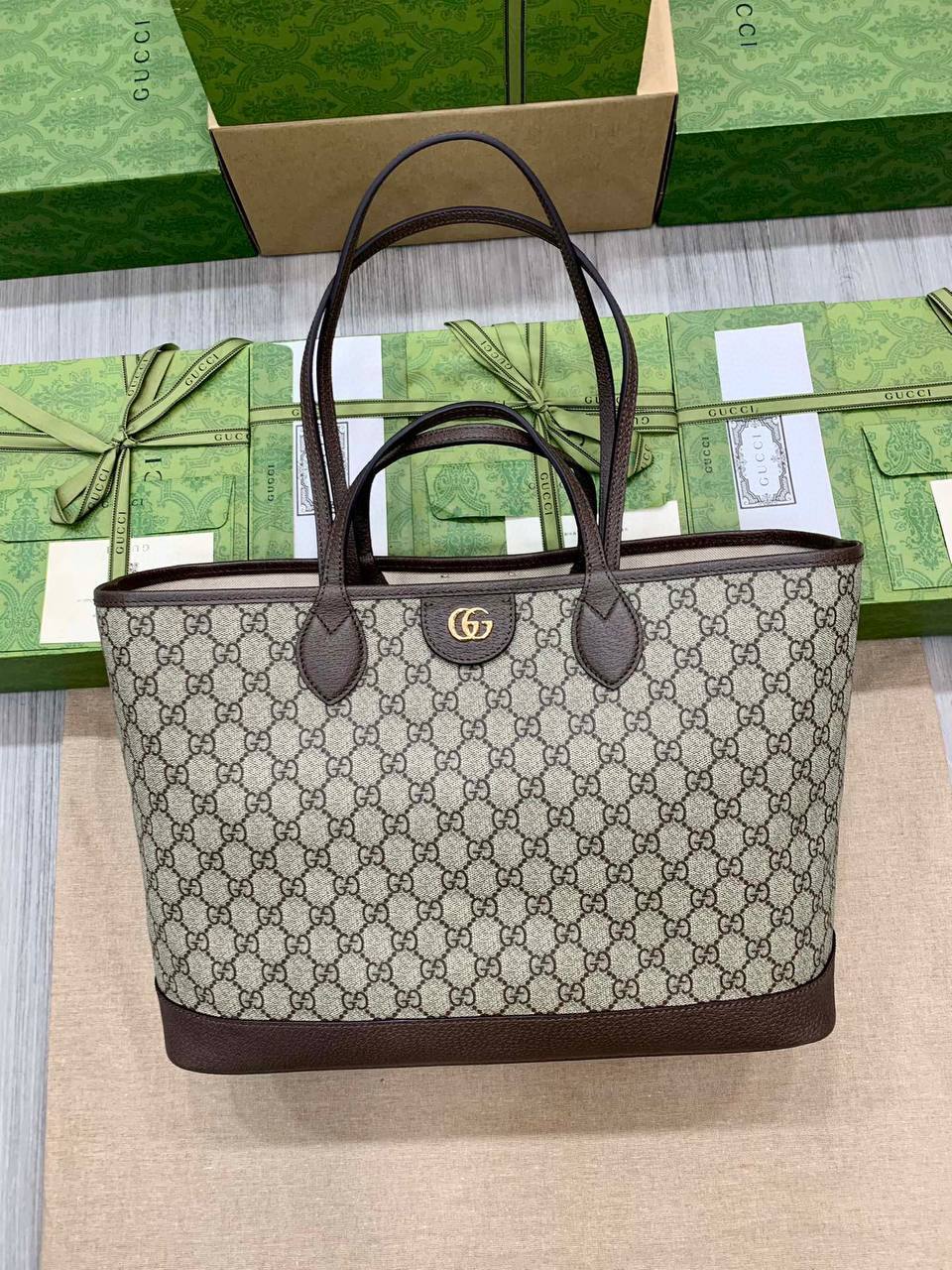 Сумка пепельная GG Ophidia Medium Gucci BP-156159 Сумка пепельная GG Ophidia Medium Gucci BP-156159