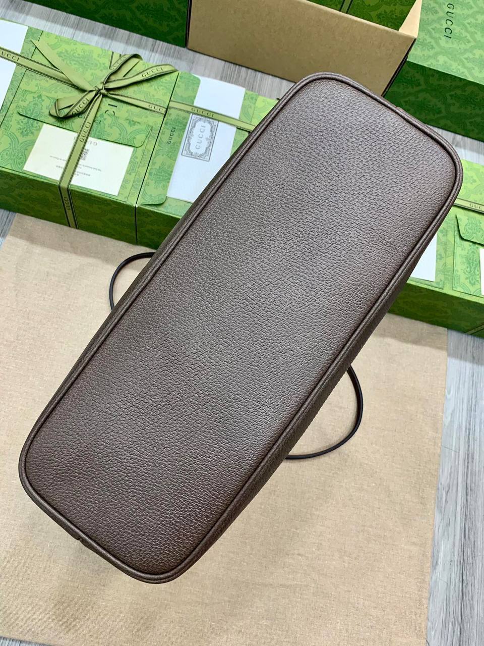 Сумка пепельная GG Ophidia Medium Gucci BP-156159 Сумка пепельная GG Ophidia Medium Gucci BP-156159