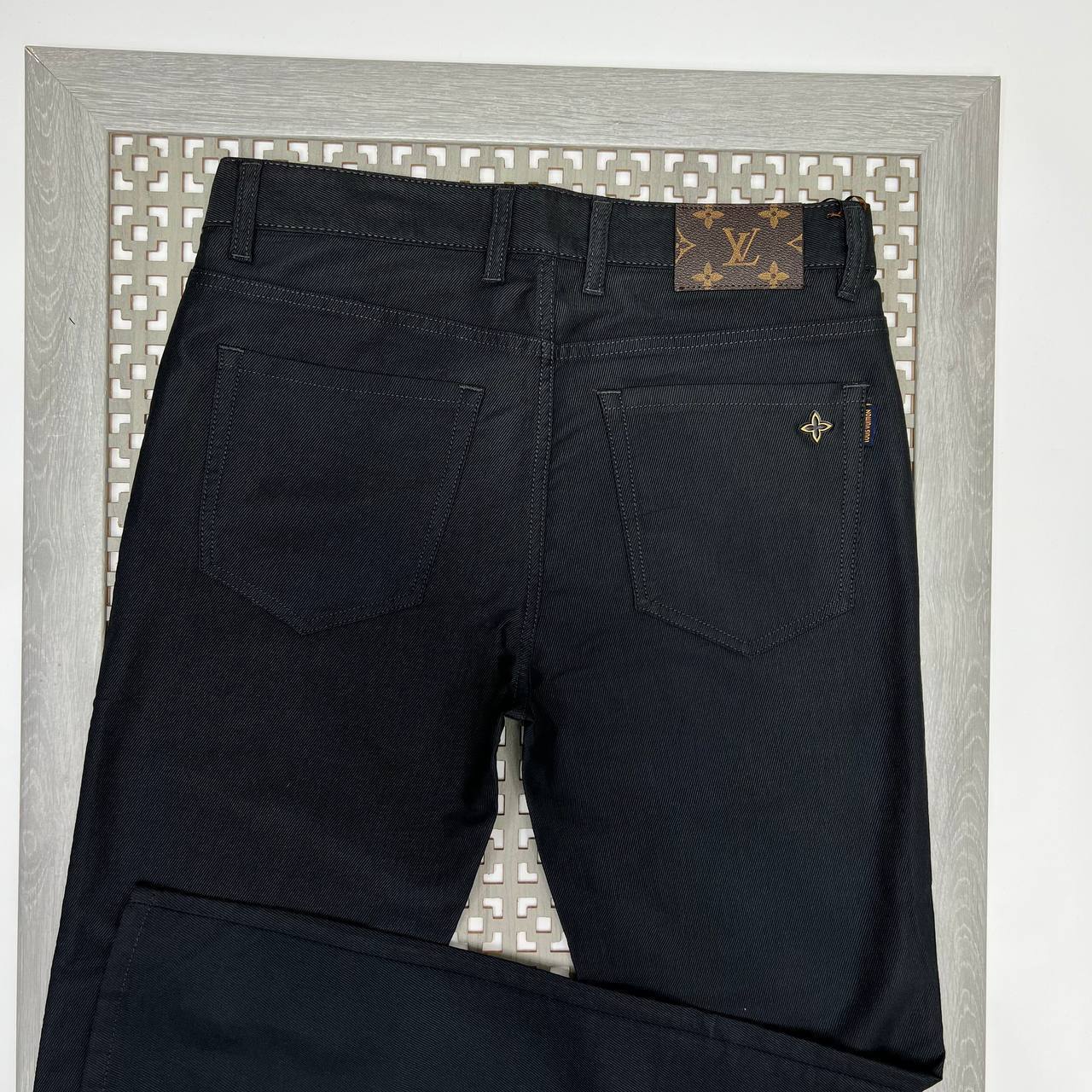 Джинсы повседневные Louis Vuitton BP-38383 Джинсы повседневные Louis Vuitton BP-38383