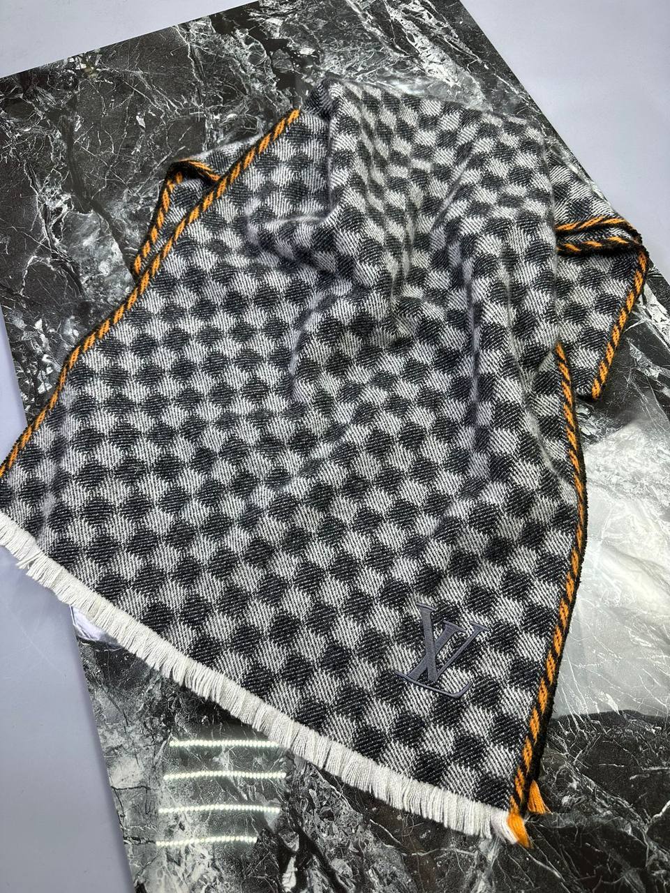 Шарф стильный Louis Vuitton BP-40901 Шарф стильный Louis Vuitton BP-40901