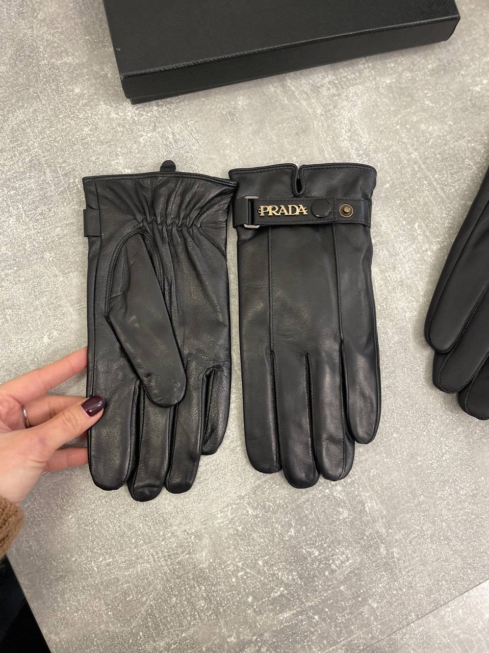 Prada BP-26130 мужские дизайнерские перчатки Prada BP-26130 мужские дизайнерские перчатки