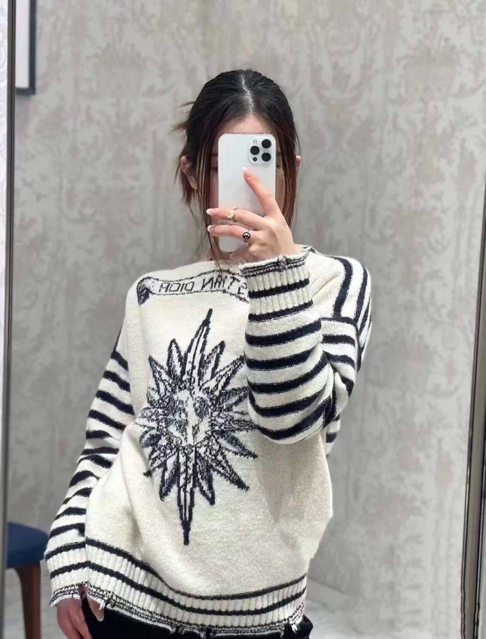 Женский свитер Christian Dior BP-24201 для элитных образов Женский свитер Christian Dior BP-24201 для элитных образов