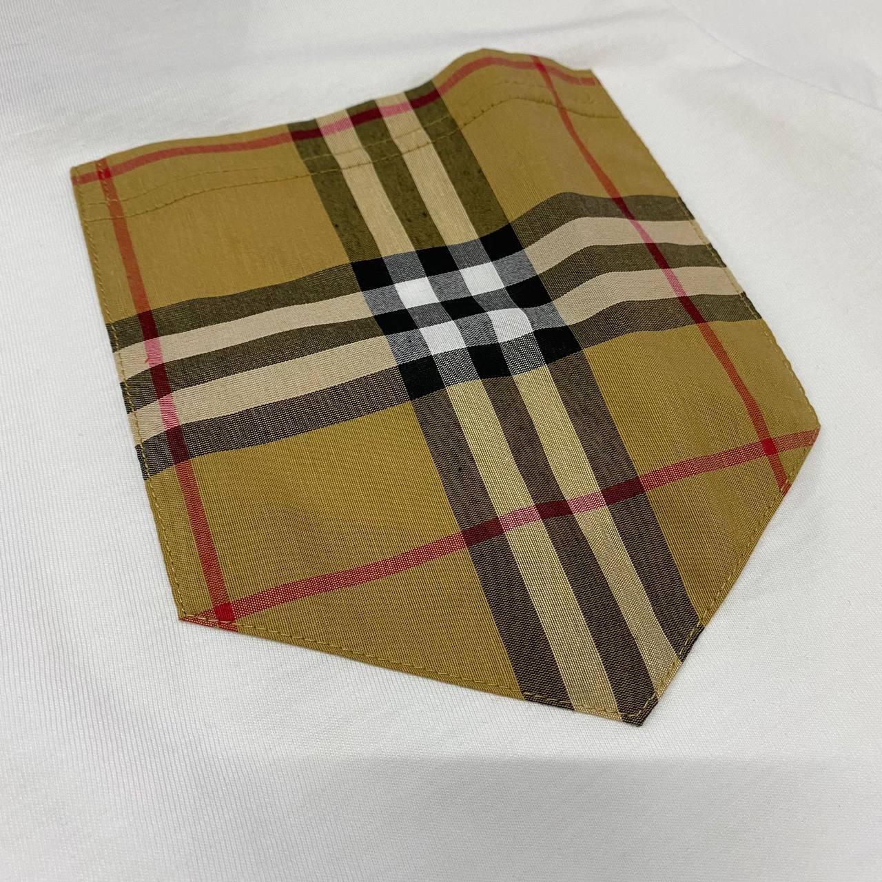 Burberry элегантная футболка BP-15632 Burberry элегантная футболка BP-15632