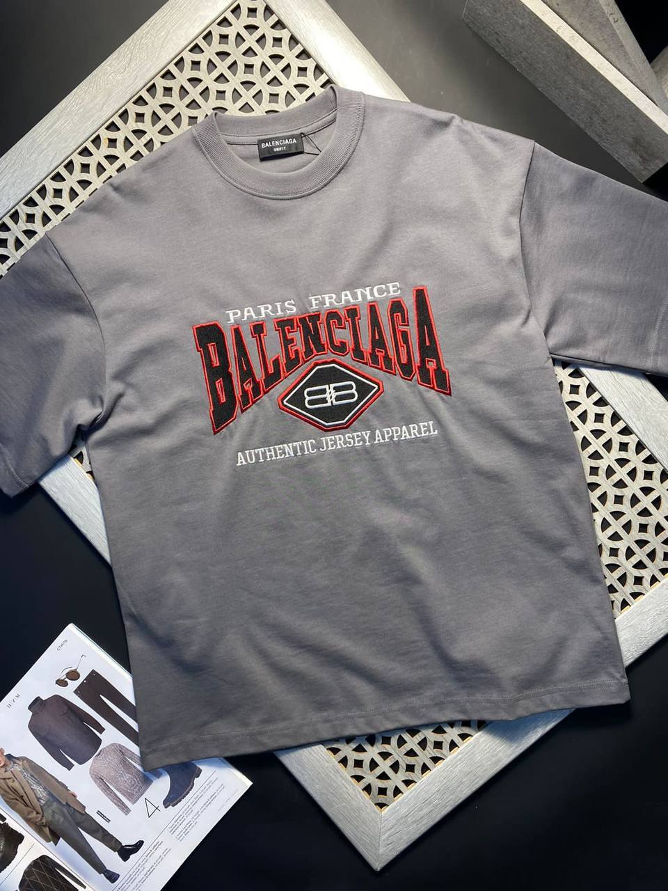 Футболка Balenciaga BP-27912 стильная Футболка Balenciaga BP-27912 стильная