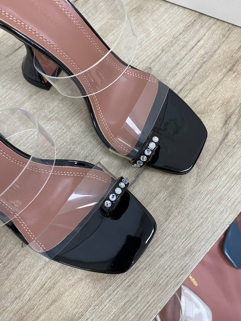 Коллекционные босоножки Amina Muaddi BP-34651 Коллекционные босоножки Amina Muaddi BP-34651