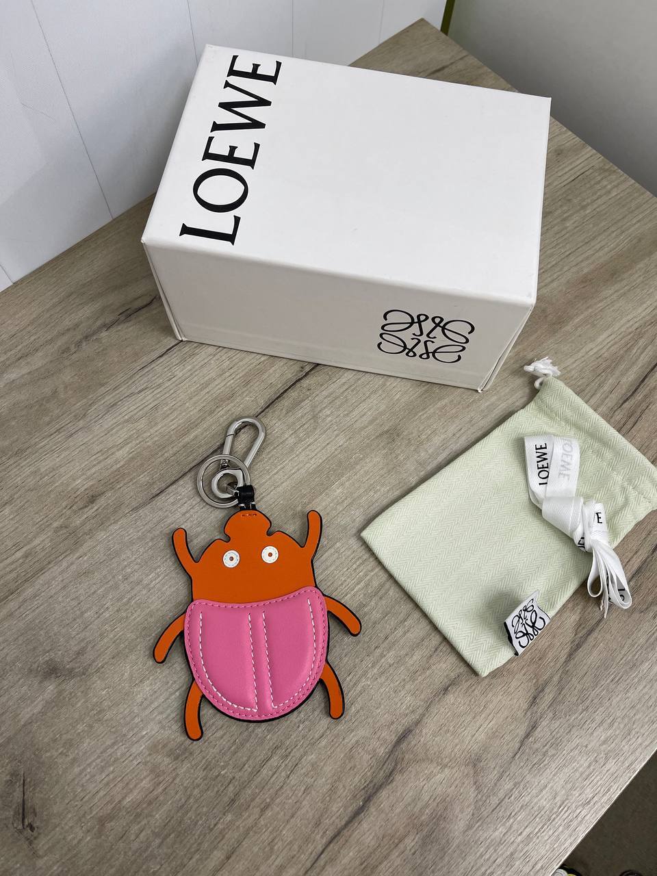 Стильный брелок Loewe BP-26414 Стильный брелок Loewe BP-26414