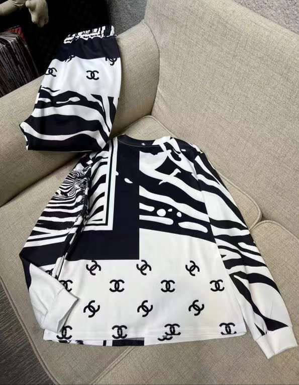 Трендовый костюм для спорта Chanel BP-20883 Трендовый костюм для спорта Chanel BP-20883