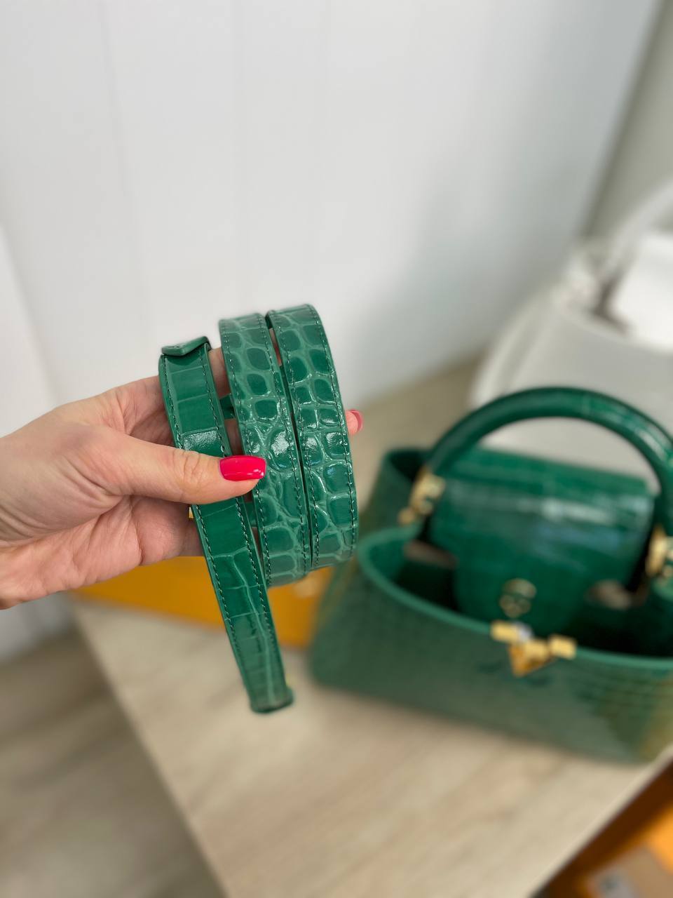 Женская сумка Capucines, 27 см, Louis Vuitton BP-29939 Женская сумка Capucines, 27 см, Louis Vuitton BP-29939