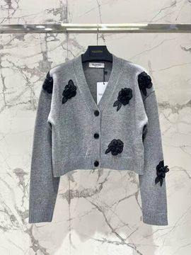 Кардиган элитный со стильными украшениями Valentino Garavani VLTN BP-268535