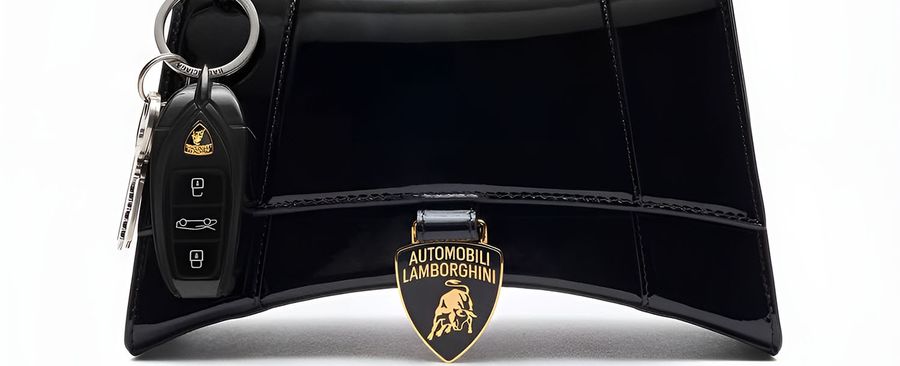 Balenciaga x Lamborghini в новой интерпретации Hourglass Bag